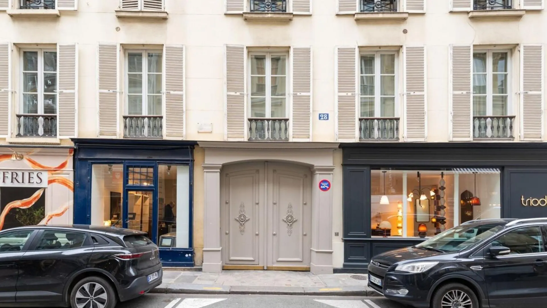 New Captivating Apartment - Saint-Germain-Des-Pres Paris France